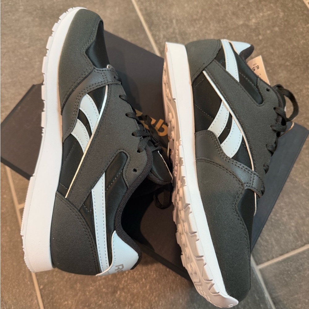 Brand new Women’s Reebok sneakers